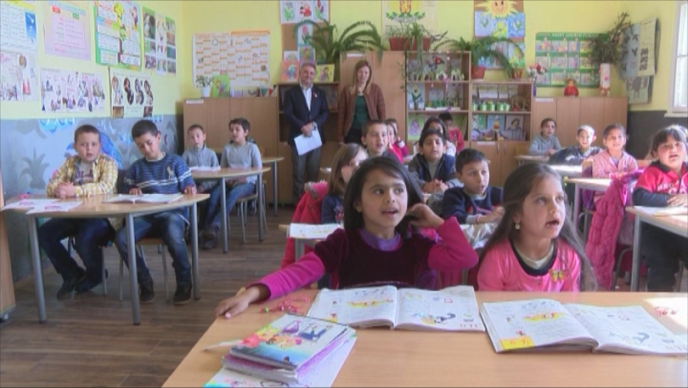 Как училищен директор обедини българчета, сирийци и иракчани в Харманли?