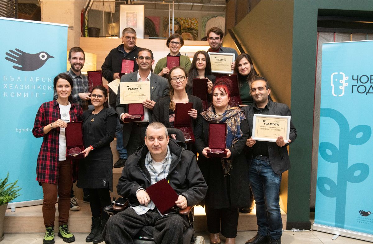 Образователните медиатори в България получиха голямото отличие в наградите „Човек на годината” 2021 г.