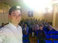 Младият журналист Кристиян Юлзари гостува на ученици от СУПНЕ „Фридрих Шилер”, Русе