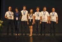 Отборът на младите физици с бронзов медал от турнира в Румъния