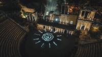„Грийнпийс“ освети античния театър в Пловдив с акция срещу енергийната бедност