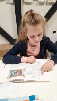 „Докосни се до книга и помечтай“ – Международният ден на детската книга в център ИНТЕГРИКО-Варна