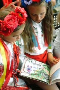 В Световния ден на бежанците УНИЦЕФ представи книга, написана от украински деца бежанци